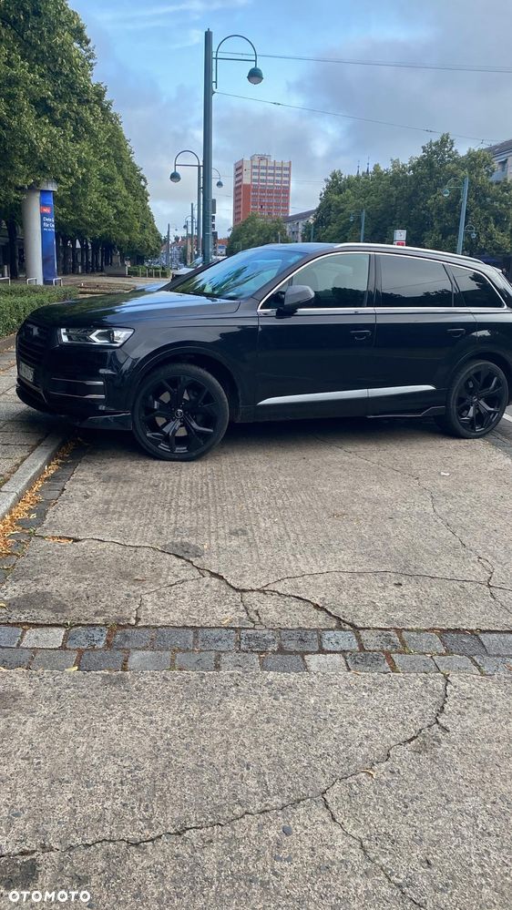 Audi Q7 - 1