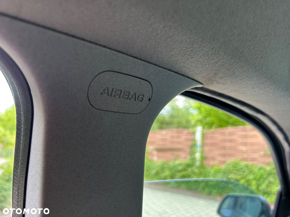 Ford Mondeo 2.0 Trend - 33