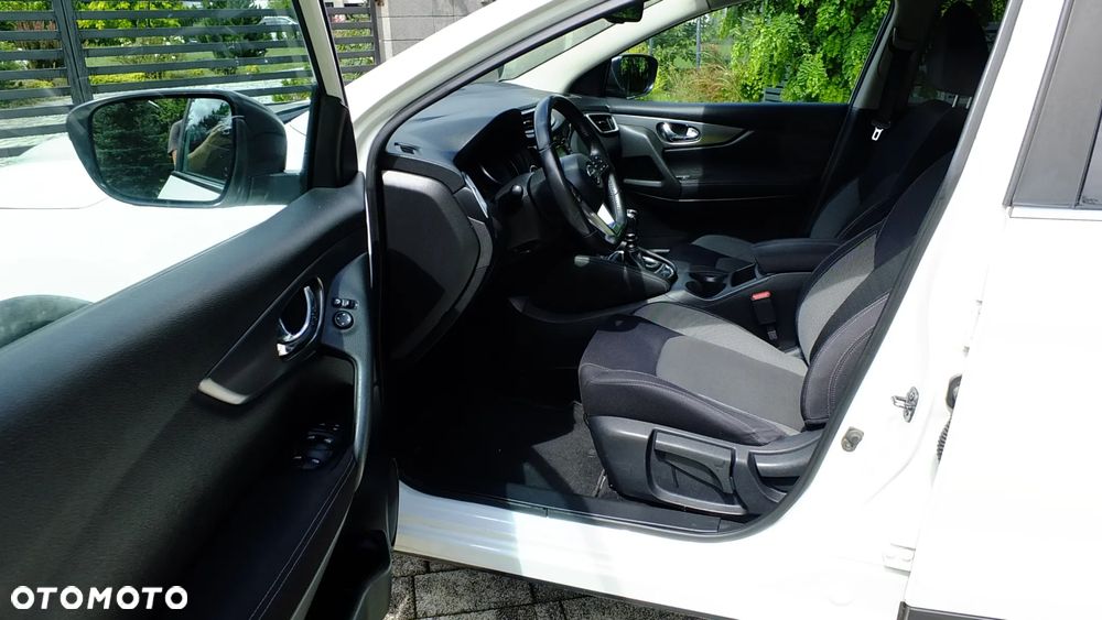 Nissan Qashqai 1.2 DIG-T N-Connecta EU6 - 14