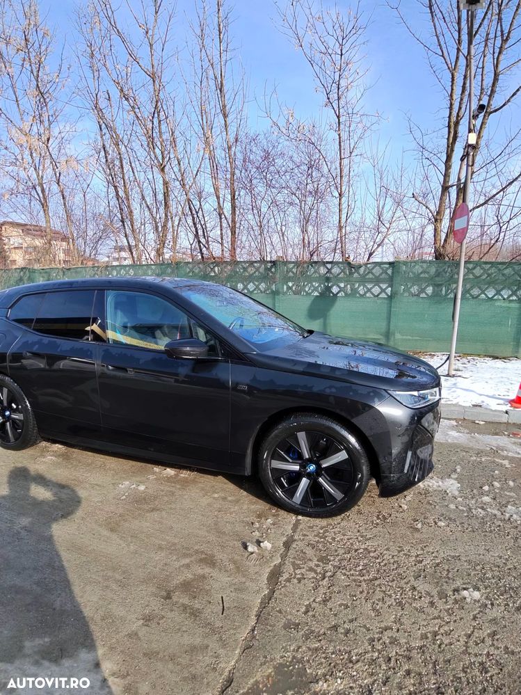 BMW iX M60 - 8