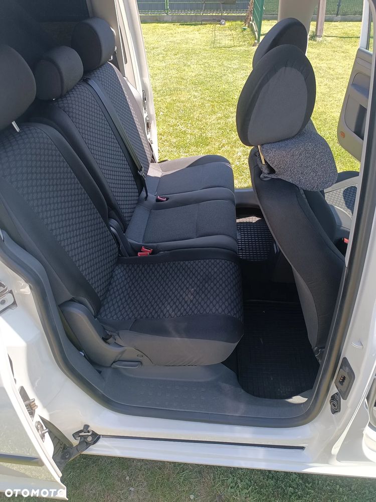Volkswagen Caddy Comfortline - 11