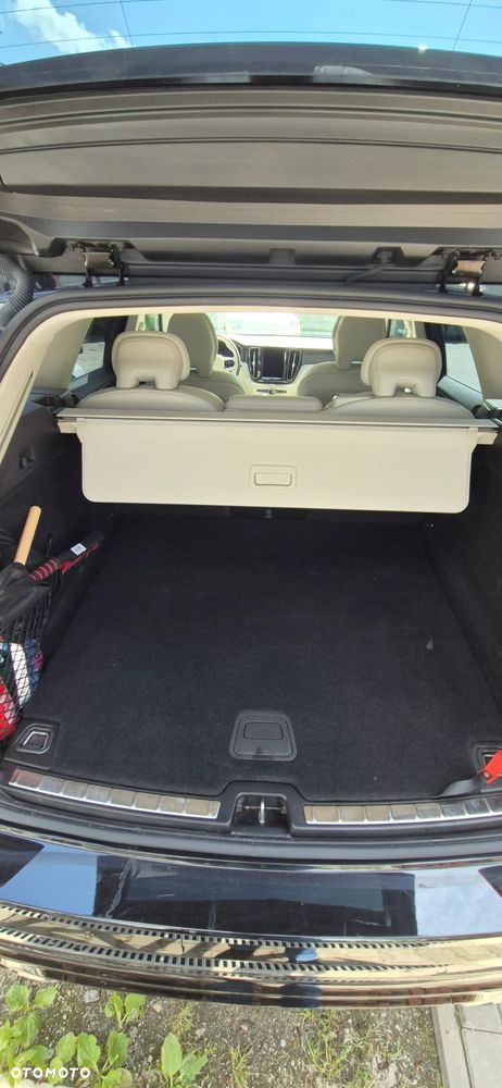 Volvo XC 60 B4 B Plus Dark - 14