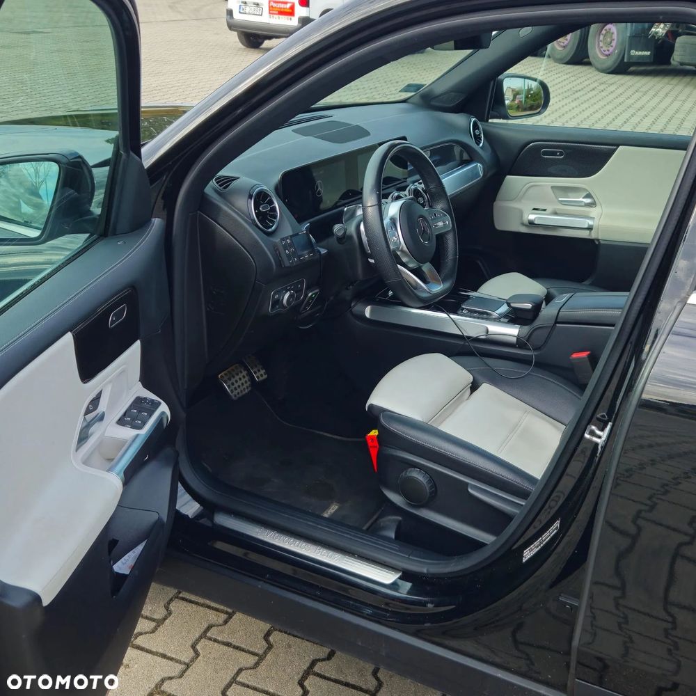 Mercedes-Benz GLB 200 d AMG Line 8G-DCT - 9