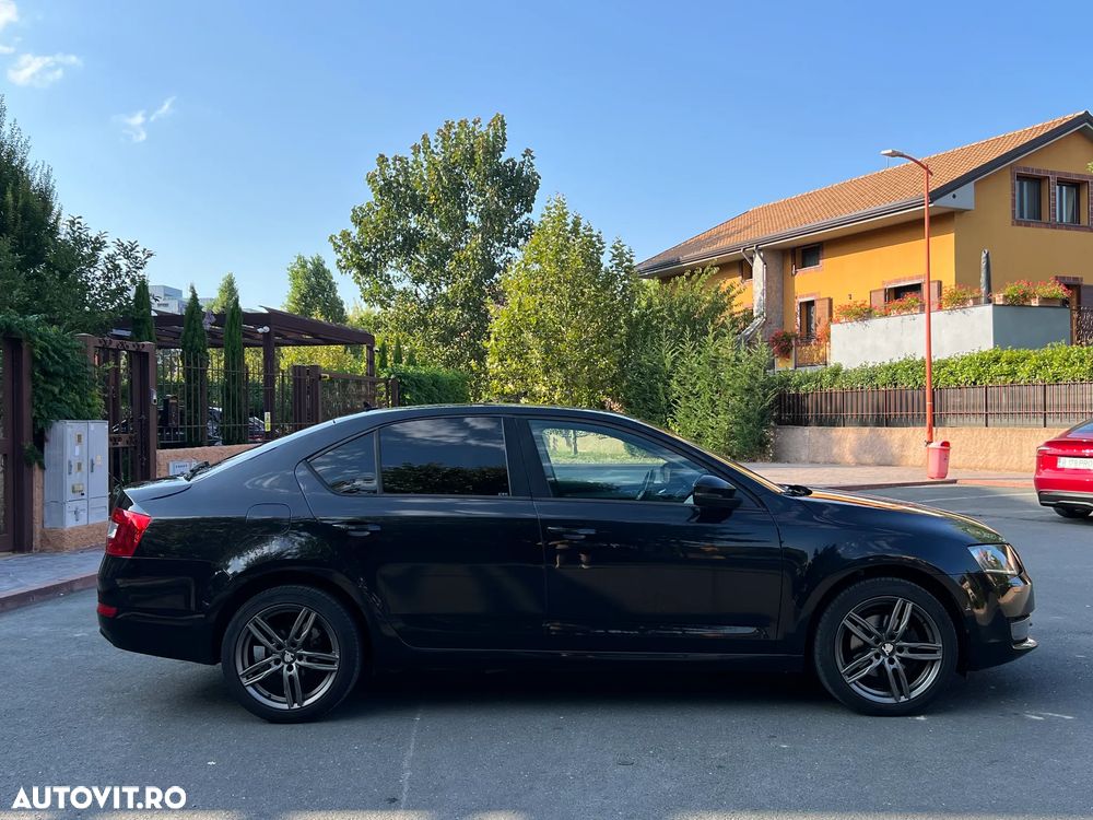 Skoda Octavia 2.0 TDI ELEGANCE DSG - 4
