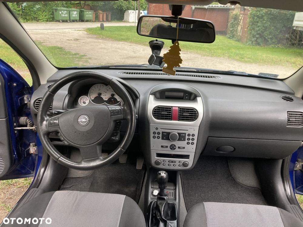 Opel Corsa 1.2 16V Cosmo - 5