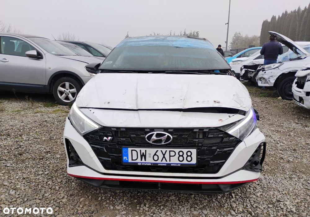 Hyundai i20 - 24