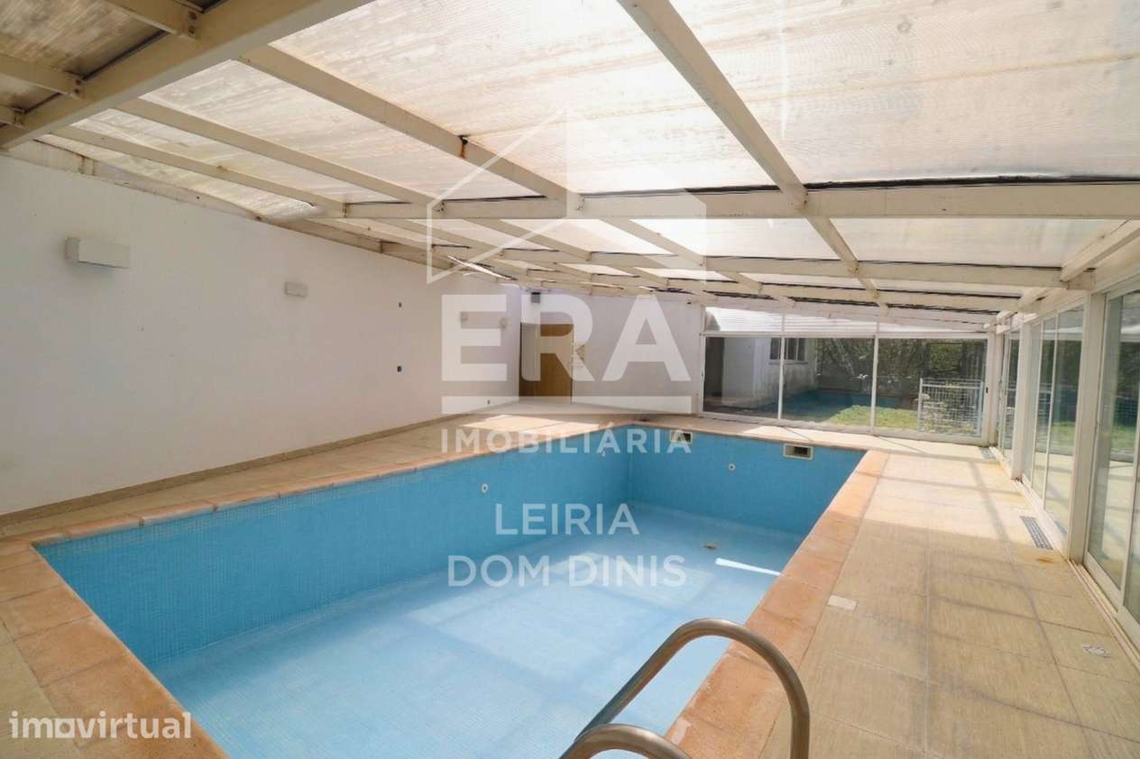 Moradia T4 com piscina e garagem em Leiria - Grande imagem: 2/37