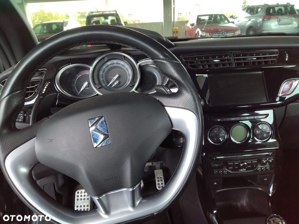 Citroën DS3 1.6 e-HDi SoChic MCP - 4