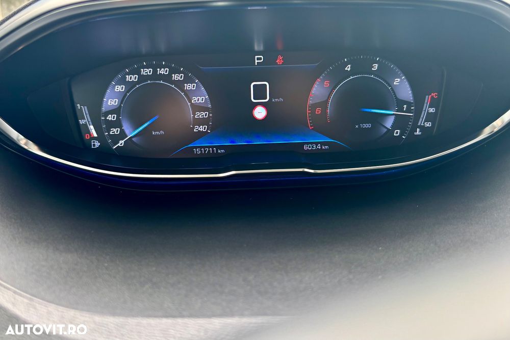 Peugeot 3008 BlueHDi 130 Stop & Start EAT8 Allure Business-Paket - 5