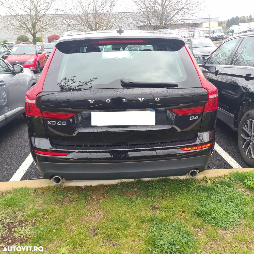 Volvo XC 60 D4 Momentum - 4