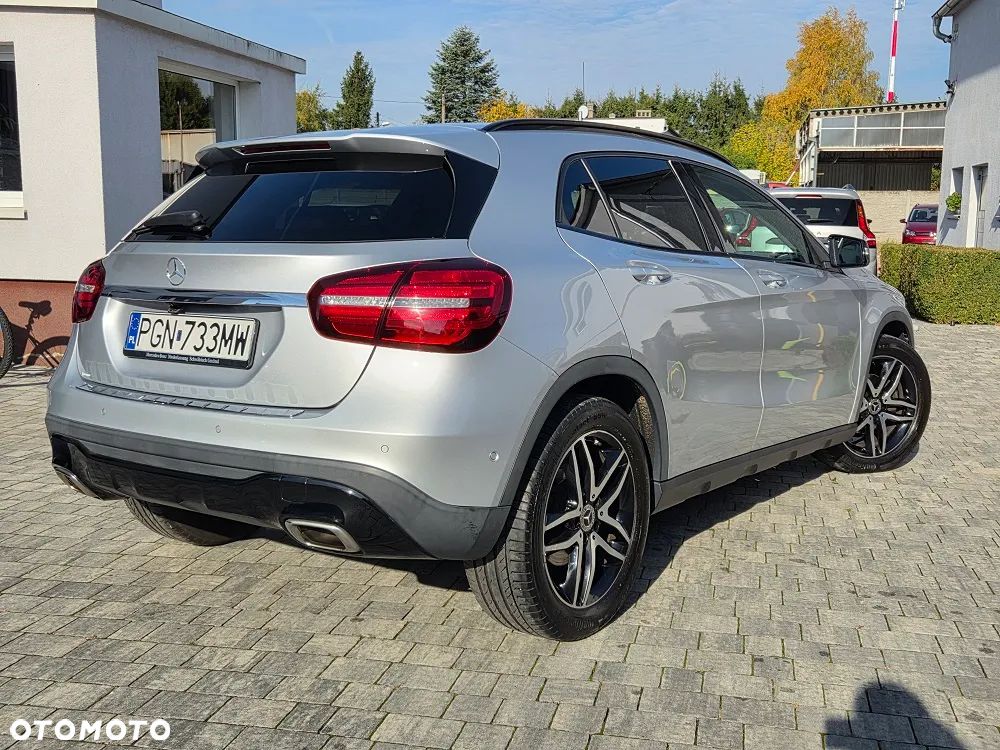 Mercedes-Benz GLA - 3