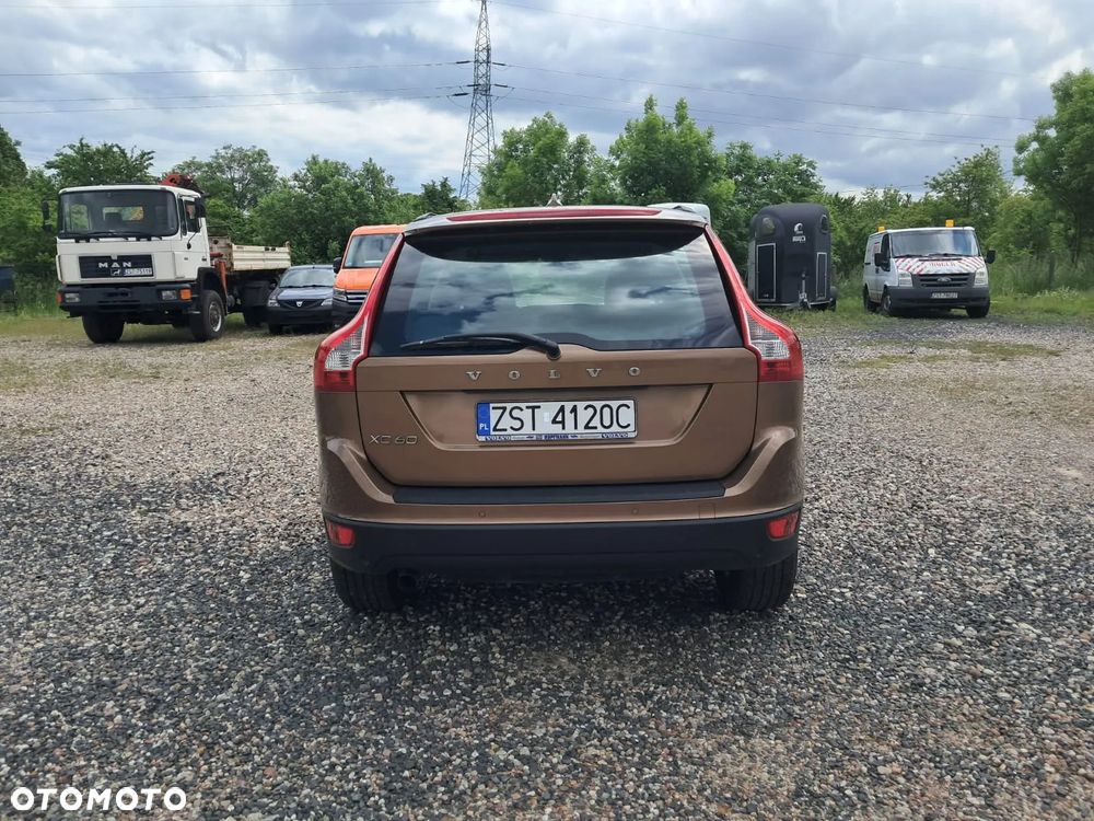 Volvo XC 60 - 4