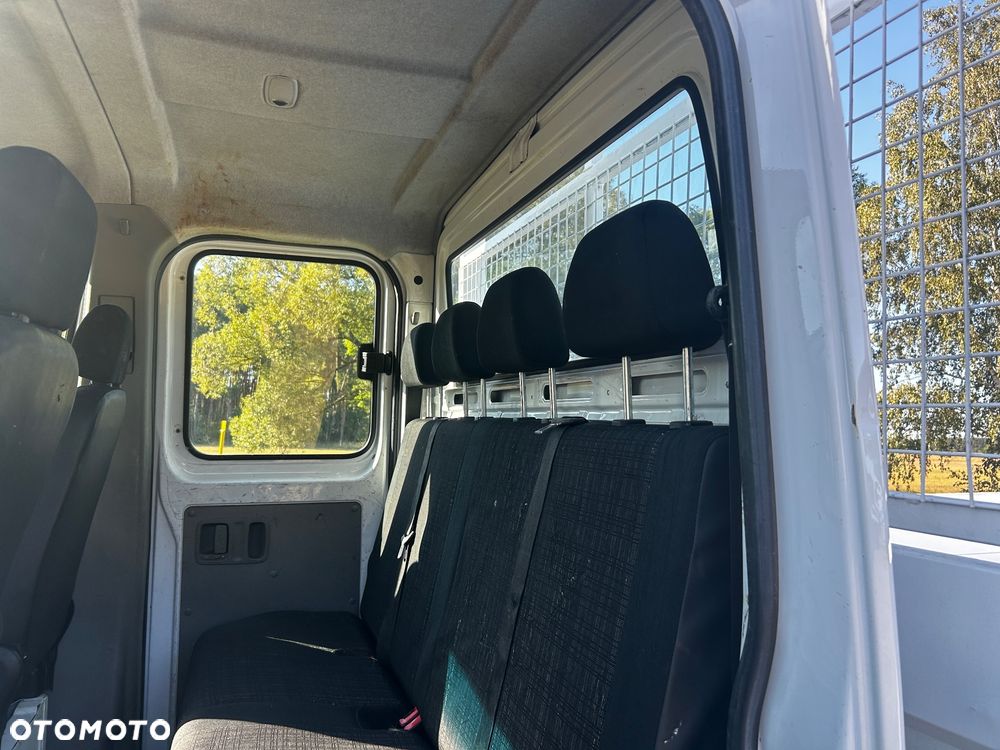 Mercedes-Benz Sprinter - 14