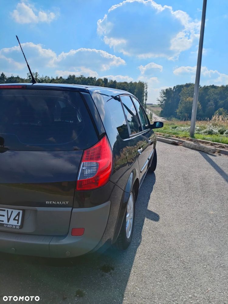 Renault Grand Scenic - 8