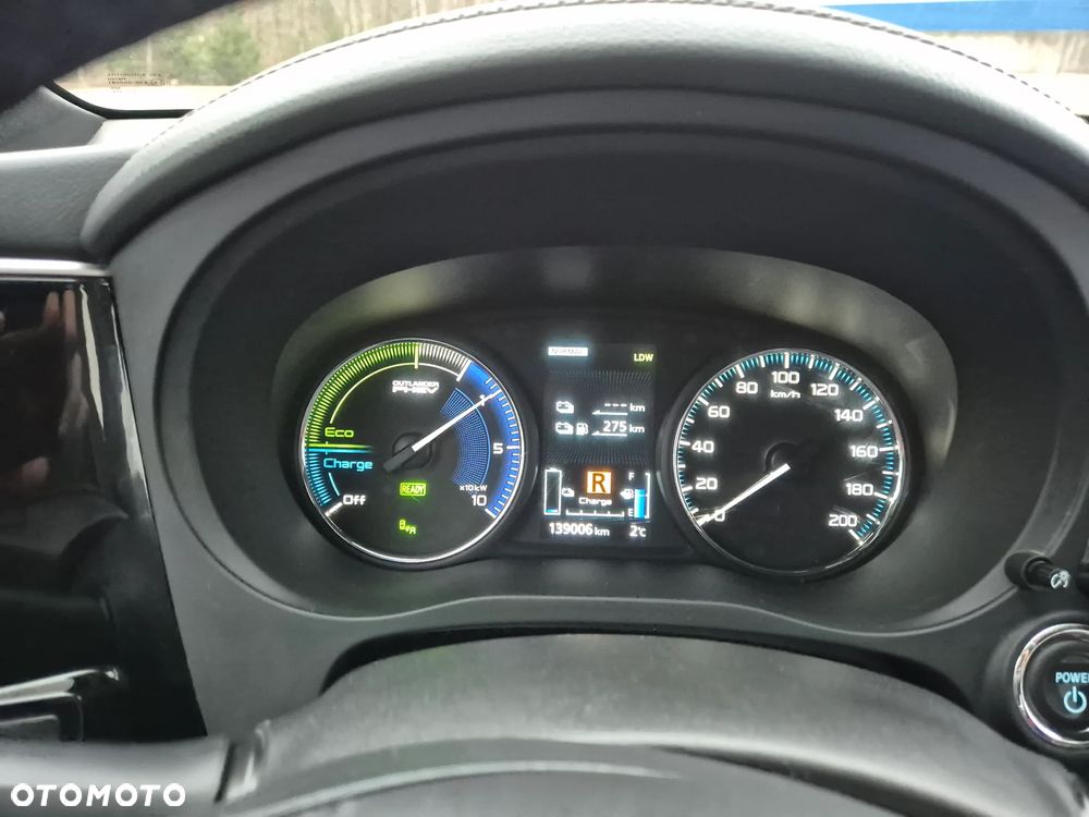 Mitsubishi Outlander Instyle + - 9