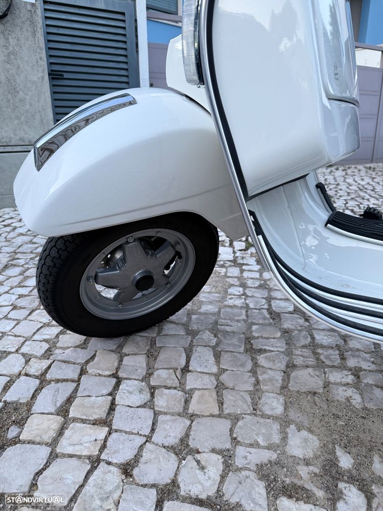 Vespa PX - 7
