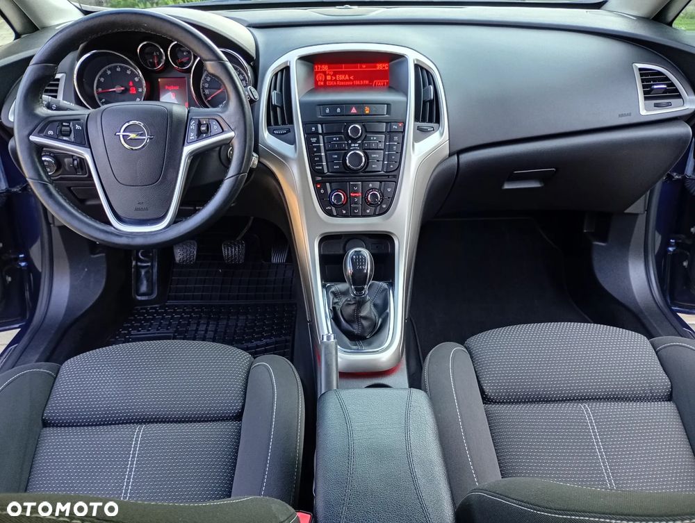 Opel Astra 1.4 Turbo Design Edition - 28