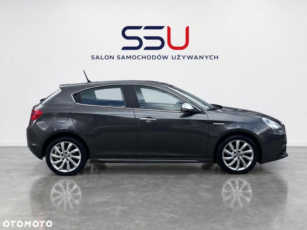 Alfa Romeo Giulietta - 12