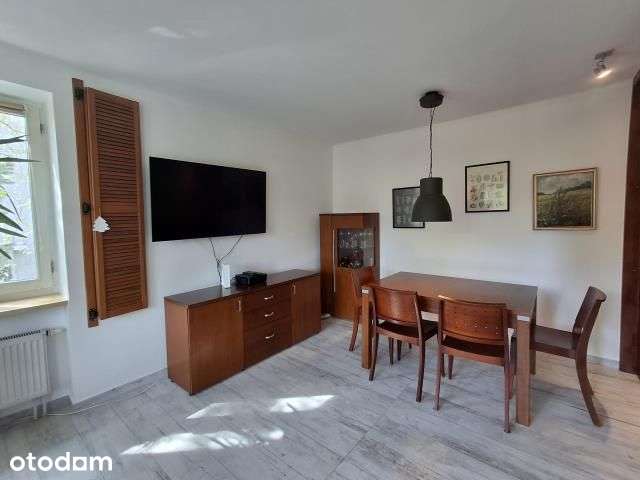 Ładne mieszkanie. meble, balkon, garaż.
