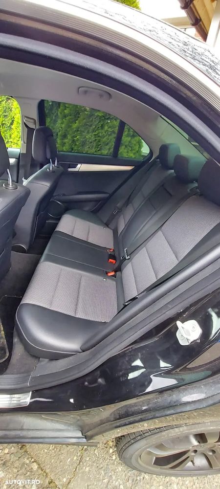 Mercedes-Benz C 180 BlueEFFICIENCY 7G-TRONIC Avantgarde - 6