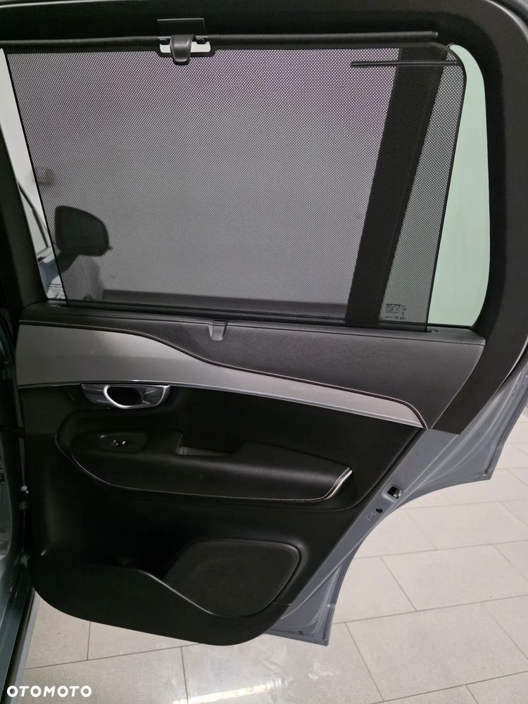 Volvo XC 90 D5 AWD R-Design - 25
