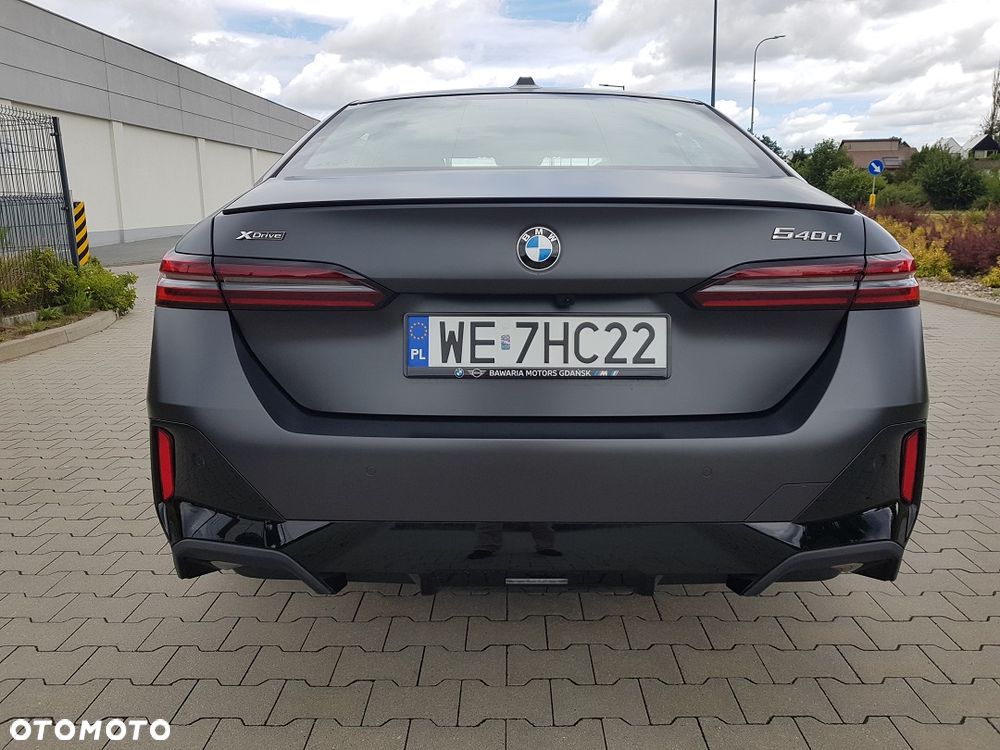 BMW Seria 5 540d xDrive mHEV M Sport - 10