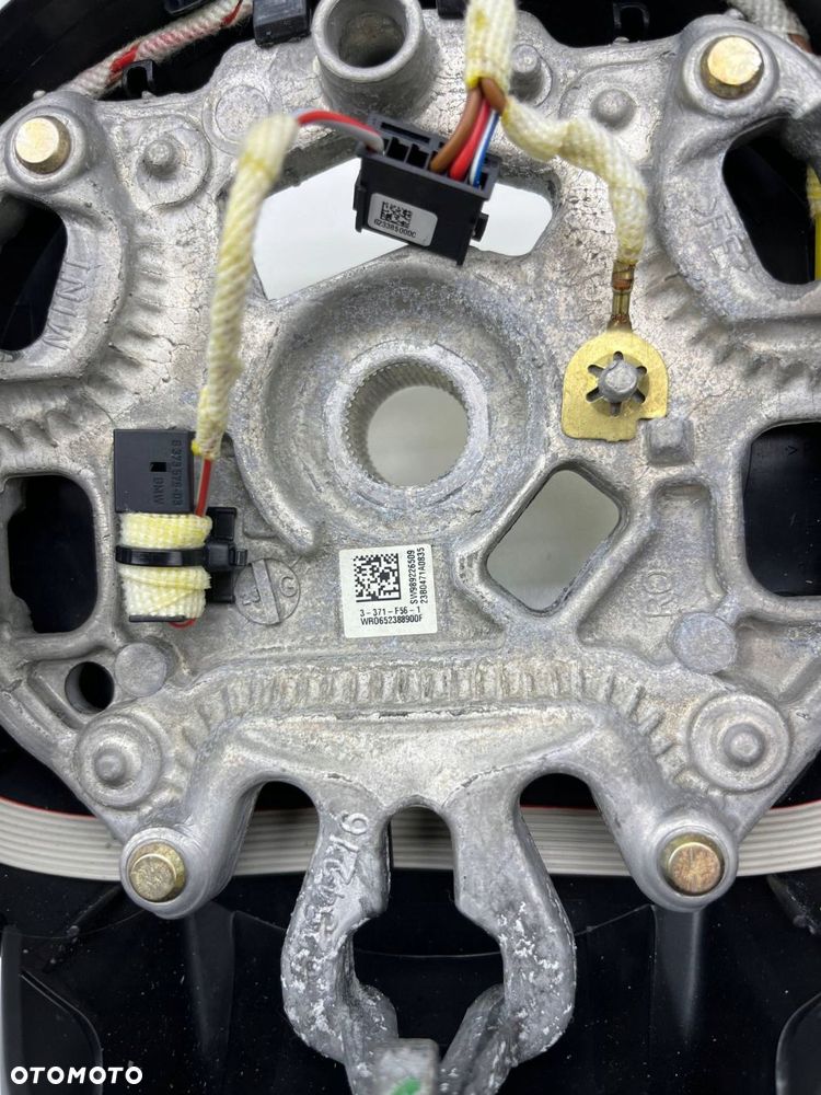 MINI F60 LCI COUNTRYMAN KIEROWNICA MULTIFUNKCYJNA - 8