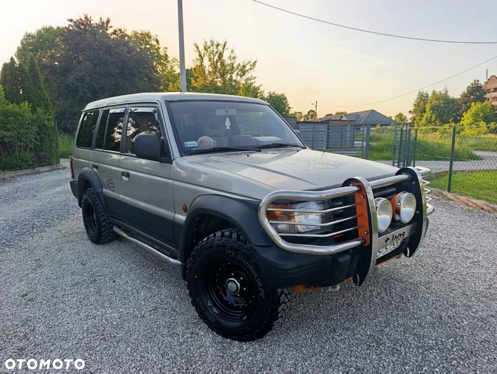Mitsubishi Pajero 2.5 TD GL - 19