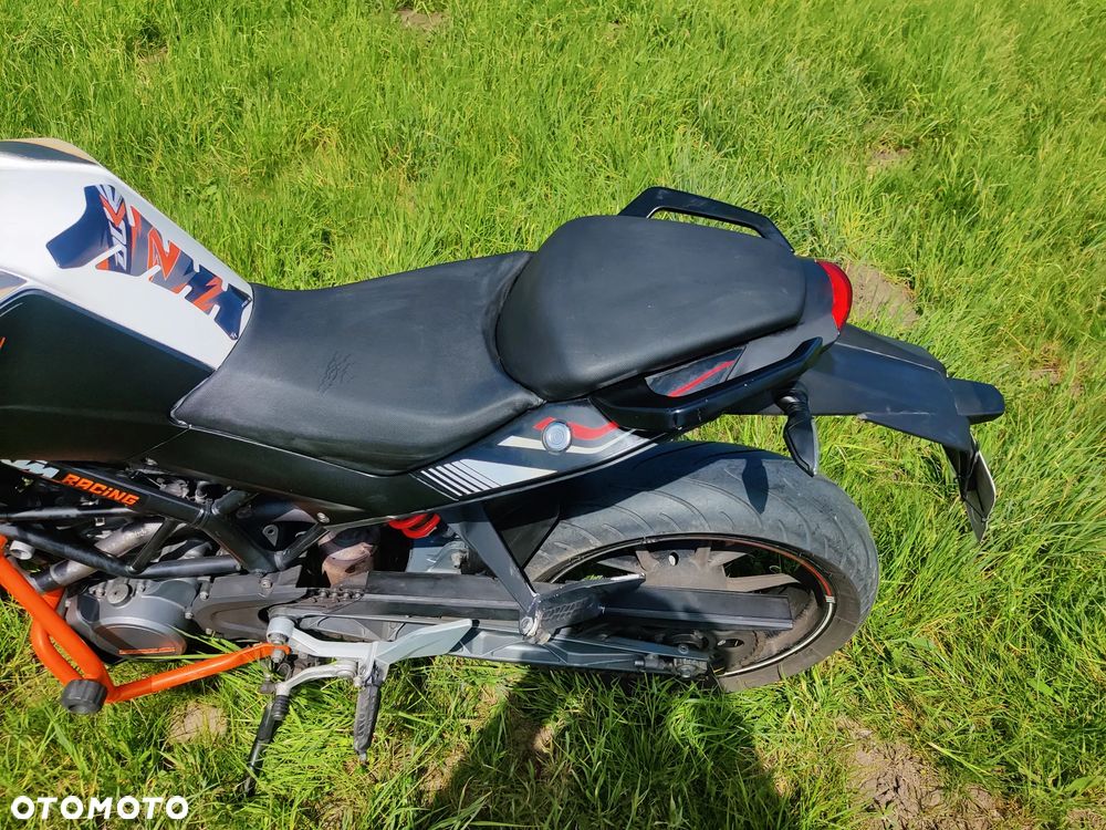 KTM Duke 125 - 8