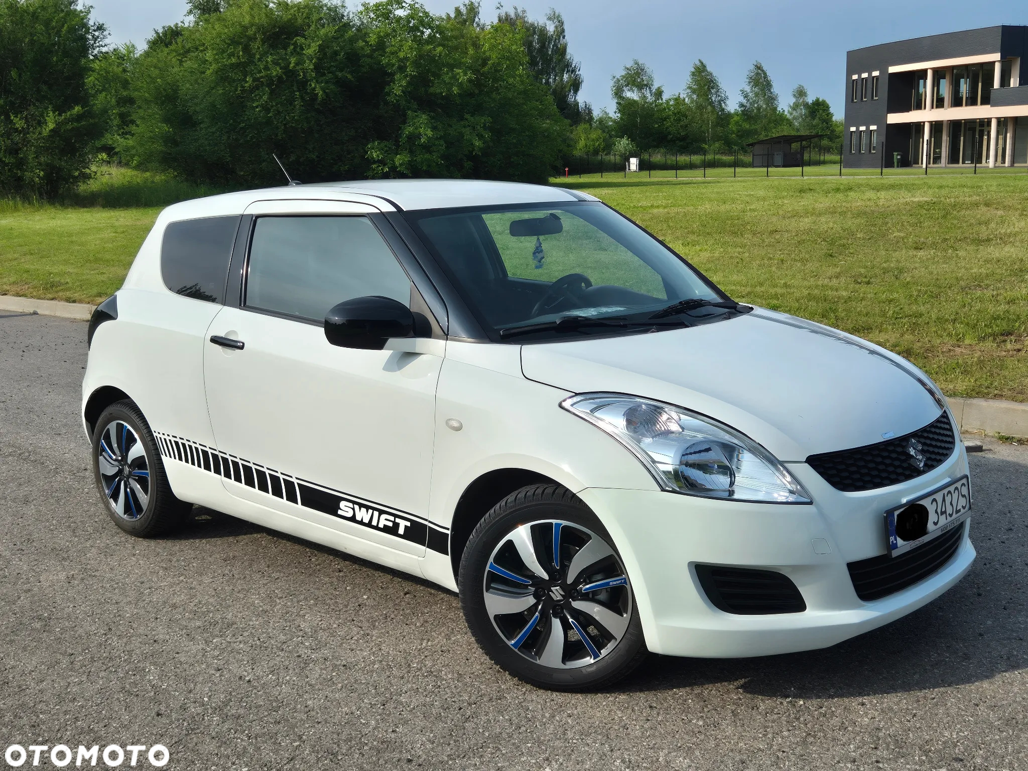 Suzuki Swift 1.2 BlackWhite - 12