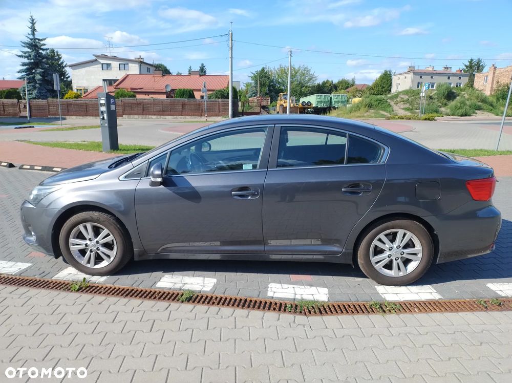 Toyota Avensis - 7