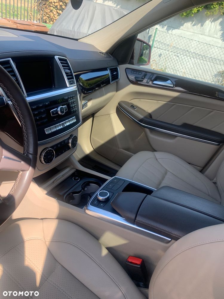 Mercedes-Benz GL - 14