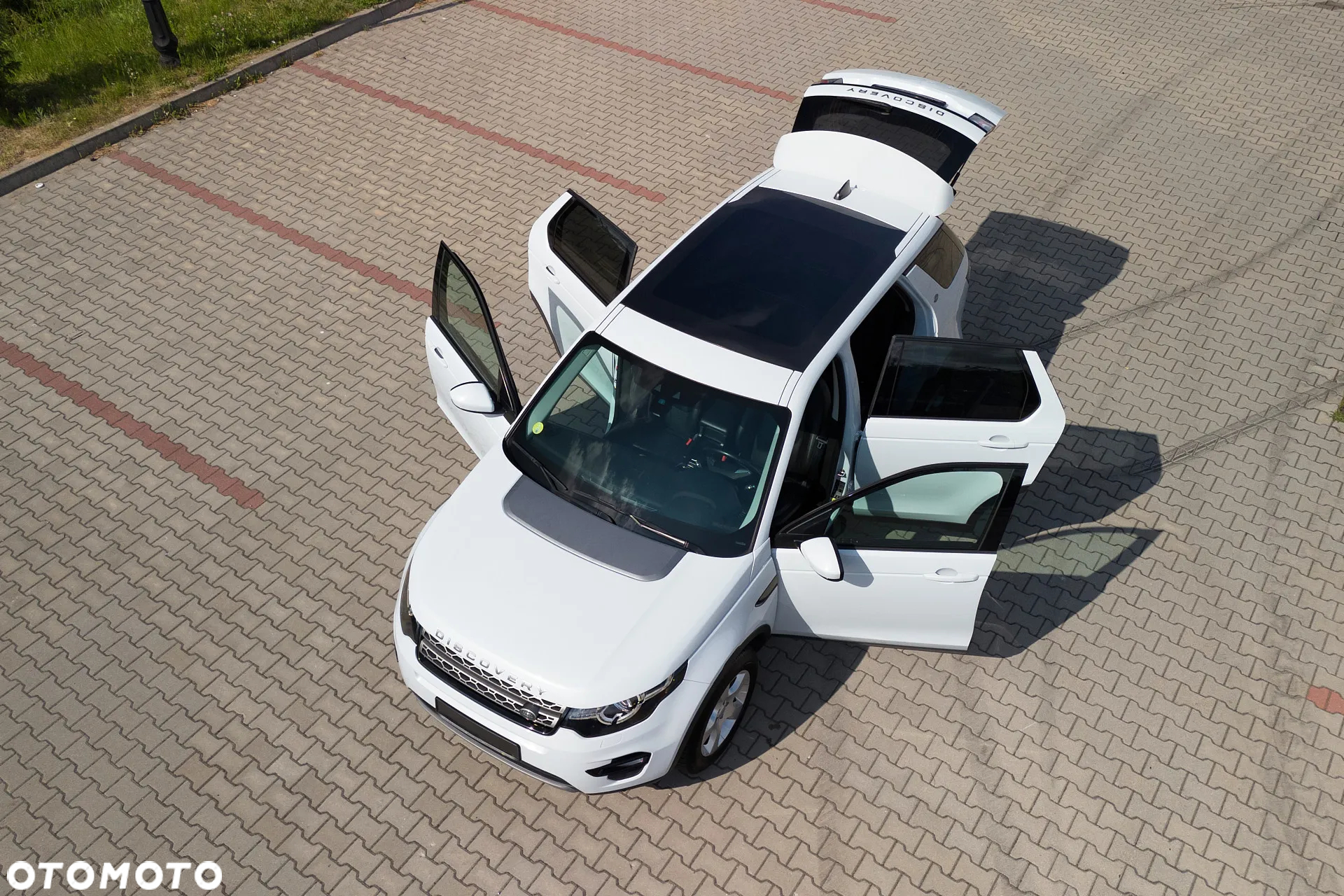 Land Rover Discovery Sport 2.0 eD4 HSE Luxury - 25