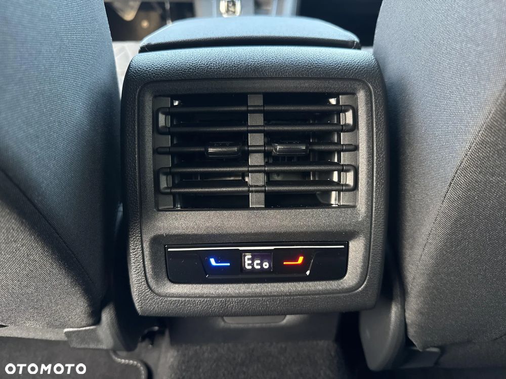 Volkswagen Golf 1.5 TSI EHybrid PHEV 150kW Life Plus DSG - 14