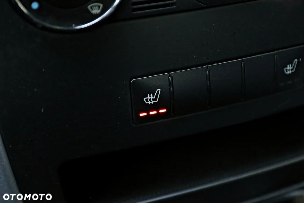 Mercedes-Benz Klasa B 200 Special Edition - 37