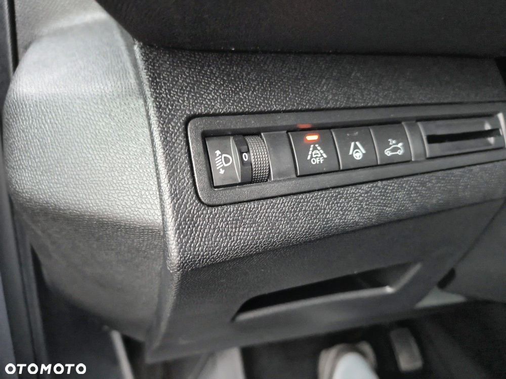 Peugeot 3008 1.2 PureTech Allure Pack S&S EAT8 - 17
