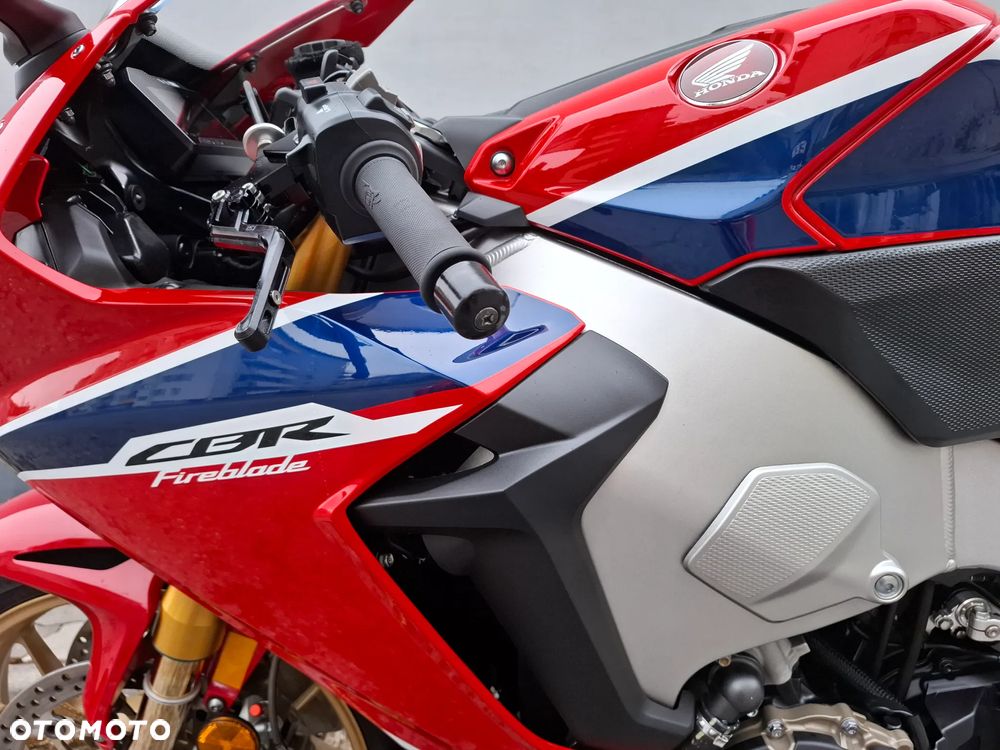 Honda CBR - 32