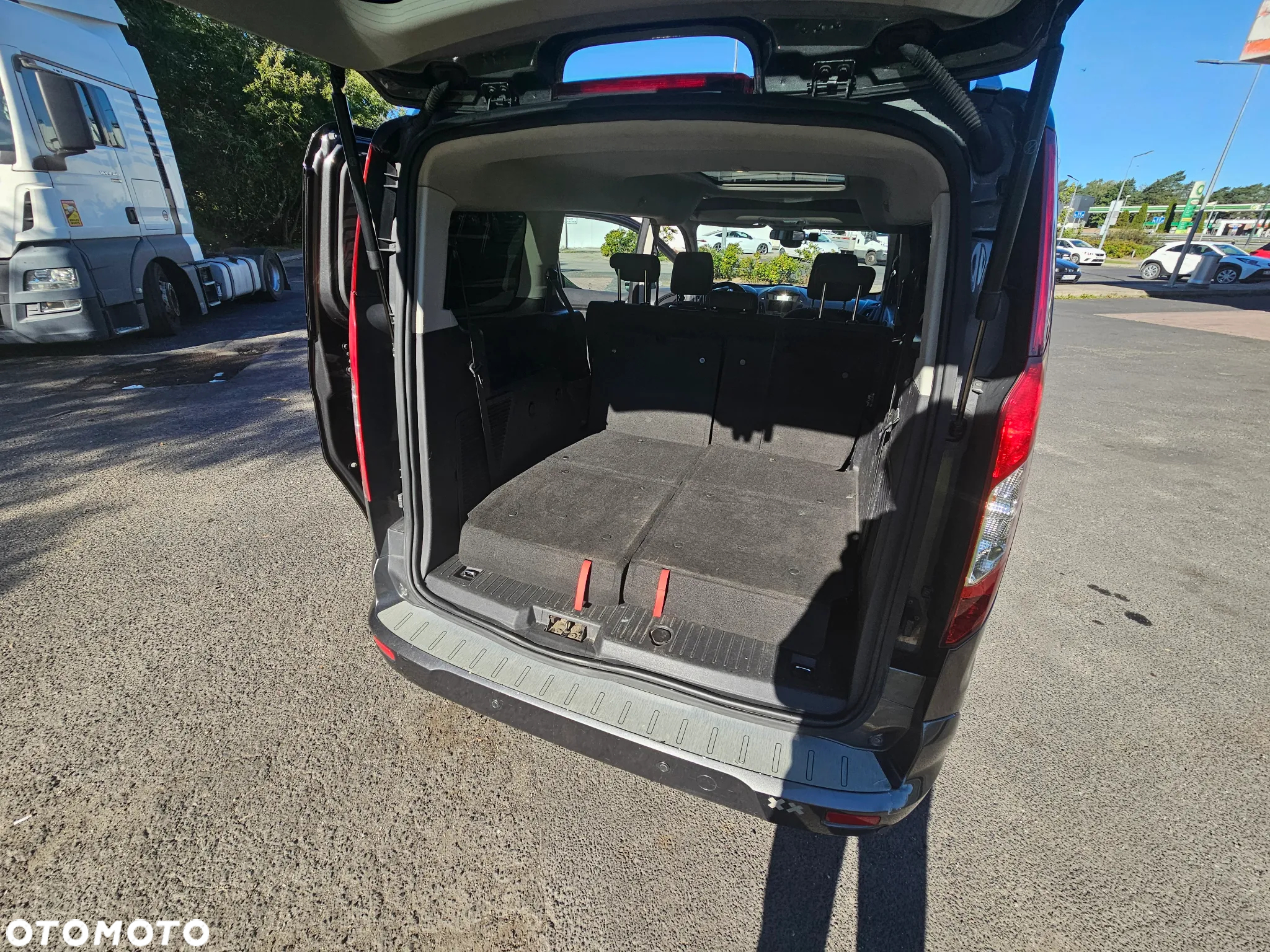 Ford Tourneo Connect 1.5 TDCi Titanium - 17
