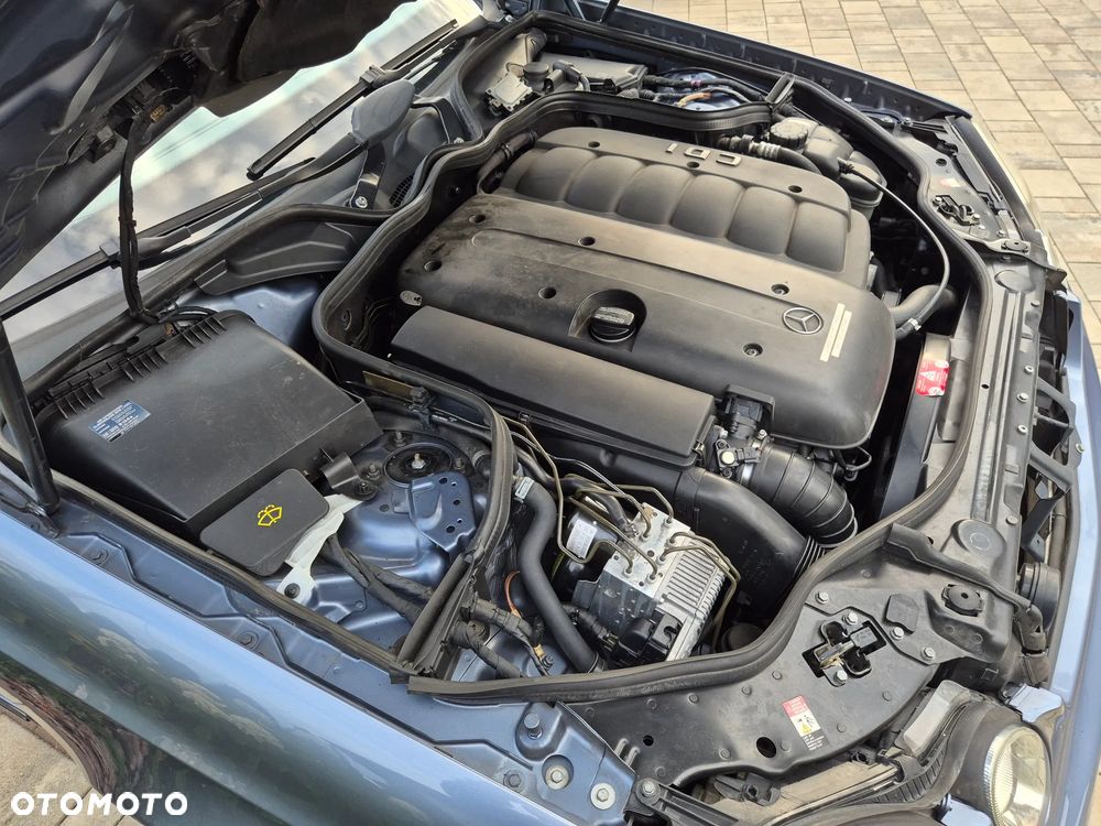 Mercedes-Benz Klasa E 320 CDI Avantgarde DPF - 35