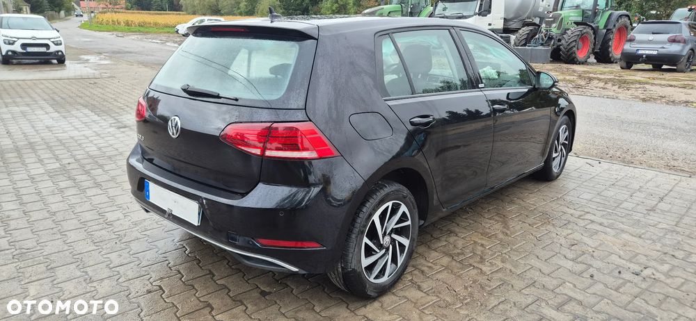 Volkswagen Golf - 19