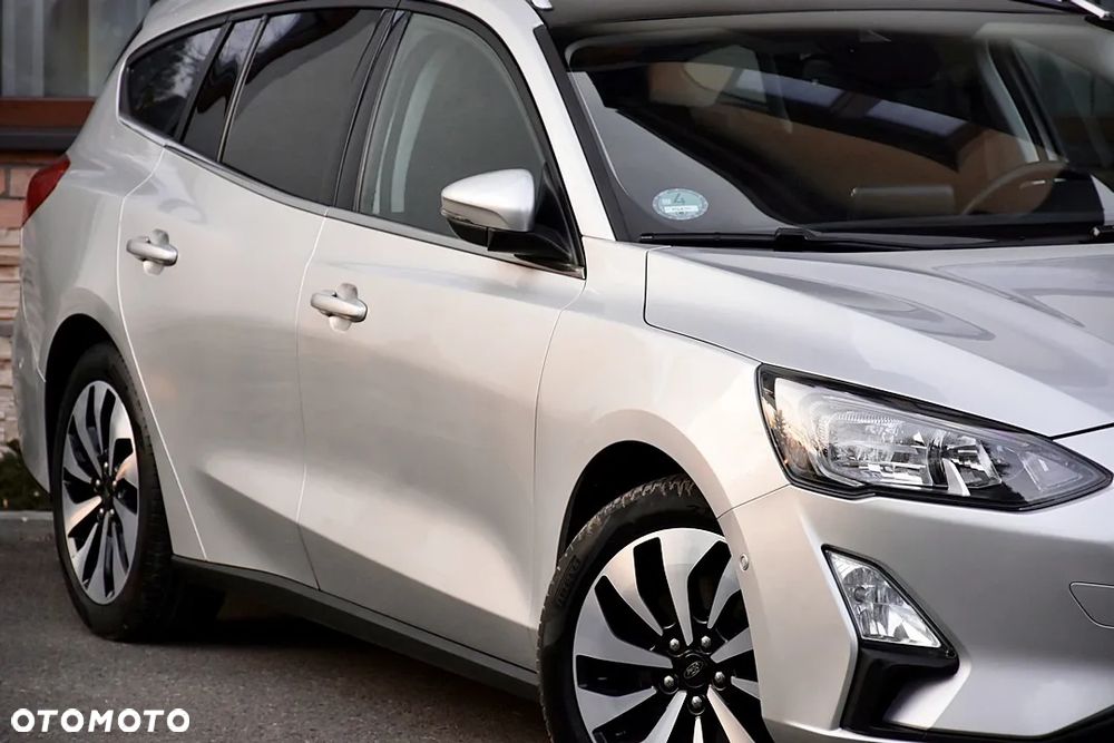 Ford Focus 1.5 EcoBlue Start-Stopp-System TITANIUM DESIGN - 11