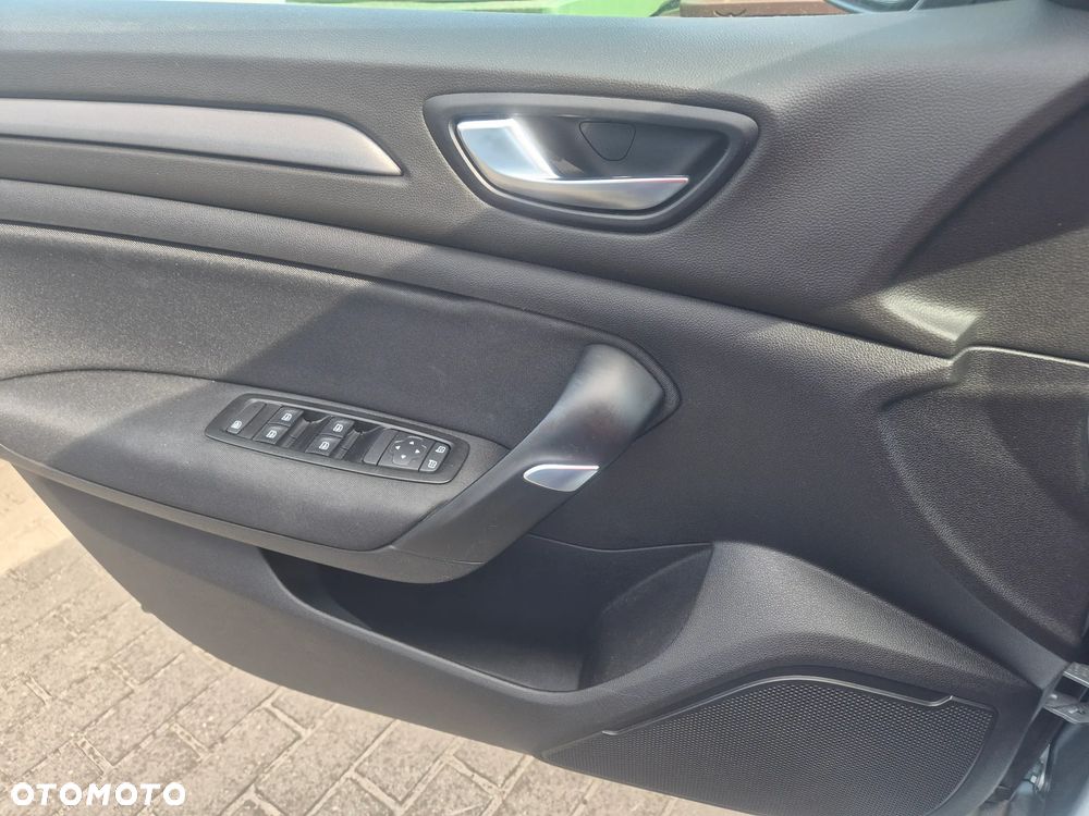 Renault Megane 1.3 TCe FAP Zen - 23