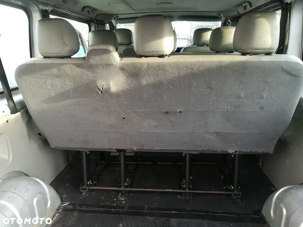 lampka podsufitki passenger trafic vivaro - 4