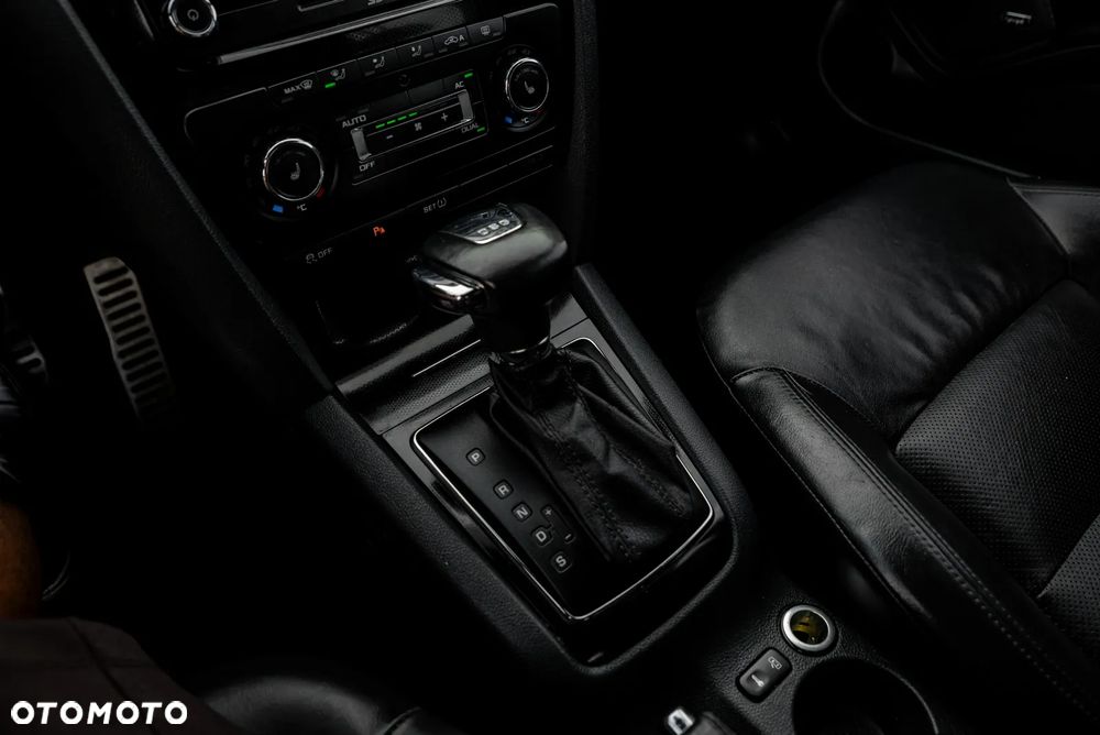 Skoda Octavia 2.0 TSI DSG RS - 39