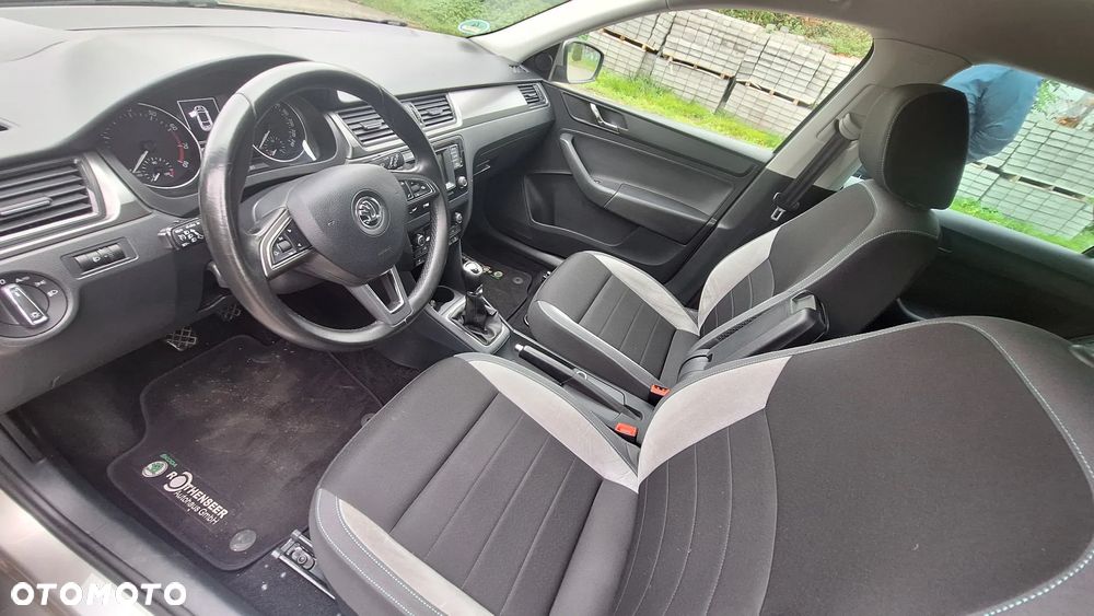 Skoda RAPID Spaceback 1.2 TSI Edition - 10