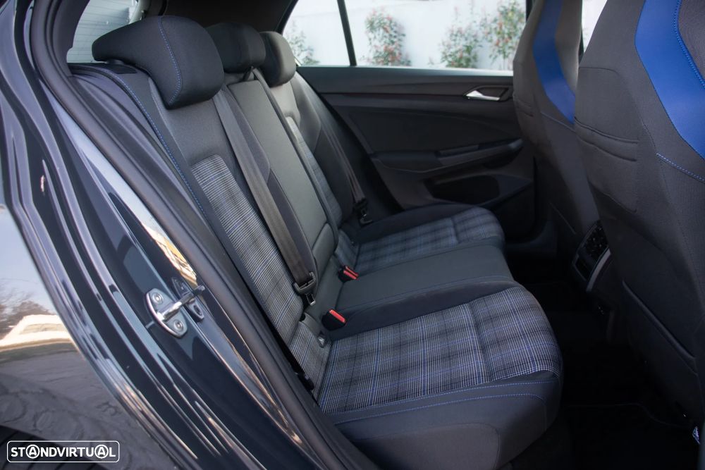 VW Golf 1.4 GTE Plug-In-Hybrid DSG - 13