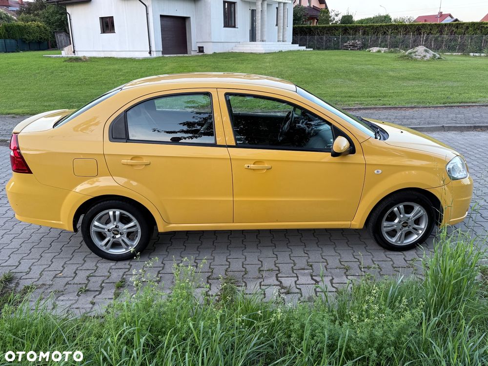 Chevrolet Aveo - 15