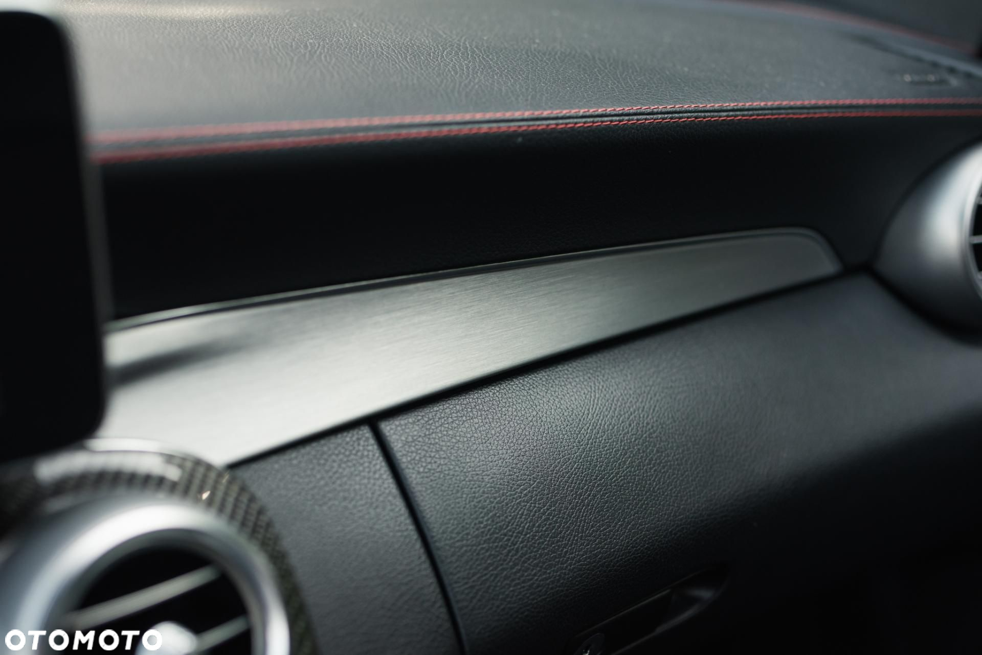 Mercedes-Benz Klasa C 450 AMG 4-Matic 7G-TRONIC - 32