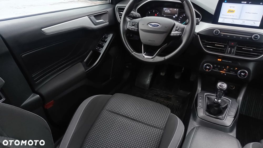 Ford Focus - 25