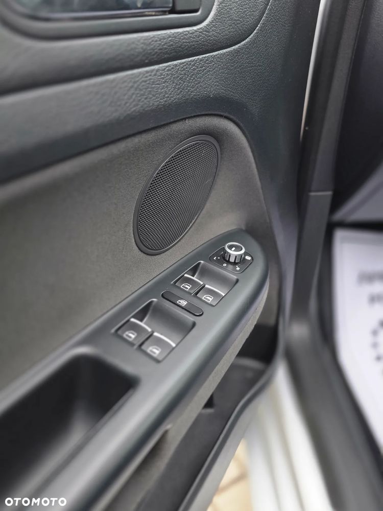 Volkswagen Golf - 12